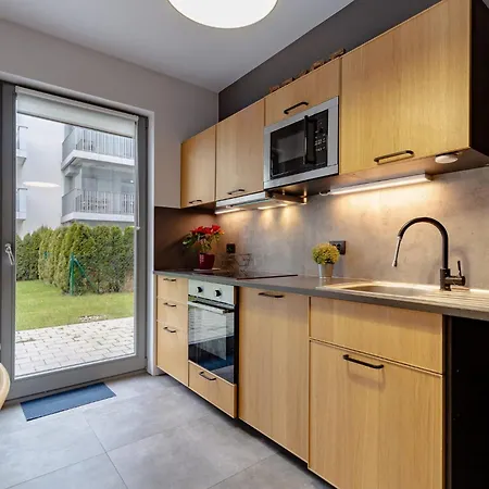 Lighthouse Apartment Nadmorze - 150 metrów od morza Apartamento *