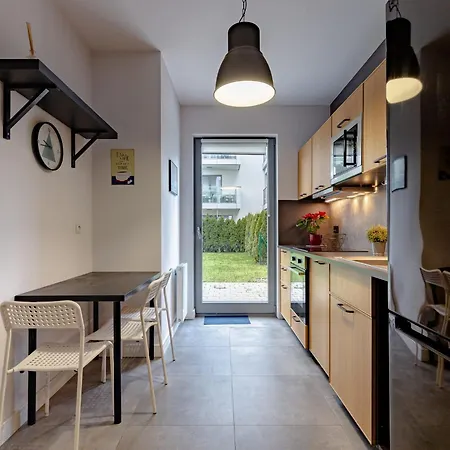 Lighthouse Apartment Nadmorze - 150 metrów od morza Apartamento *